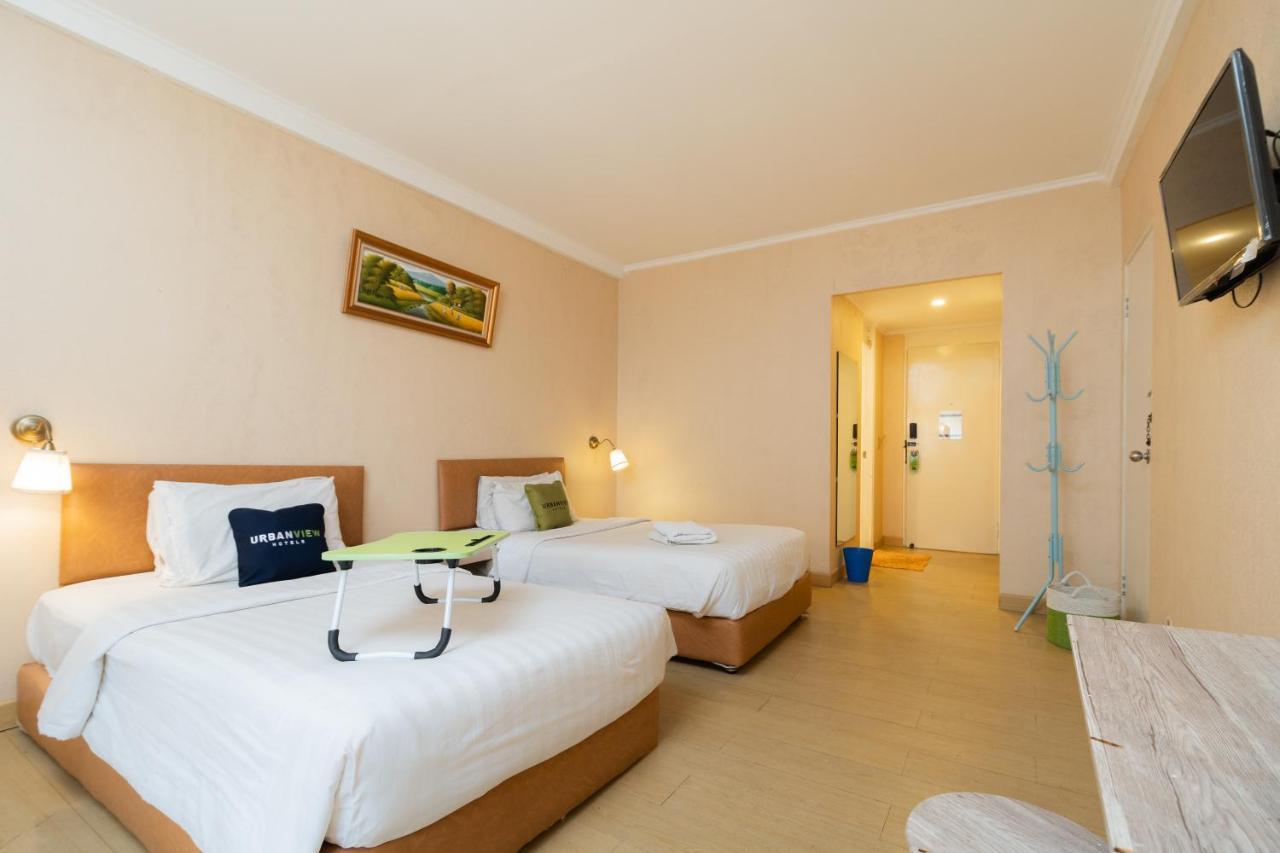 Reddoorz Plus Near Kebayoran Baru Blok S Джакарта Экстерьер фото