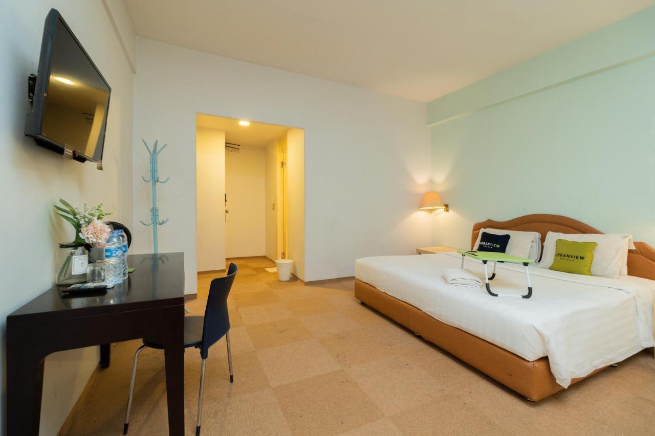 Reddoorz Plus Near Kebayoran Baru Blok S Джакарта Экстерьер фото