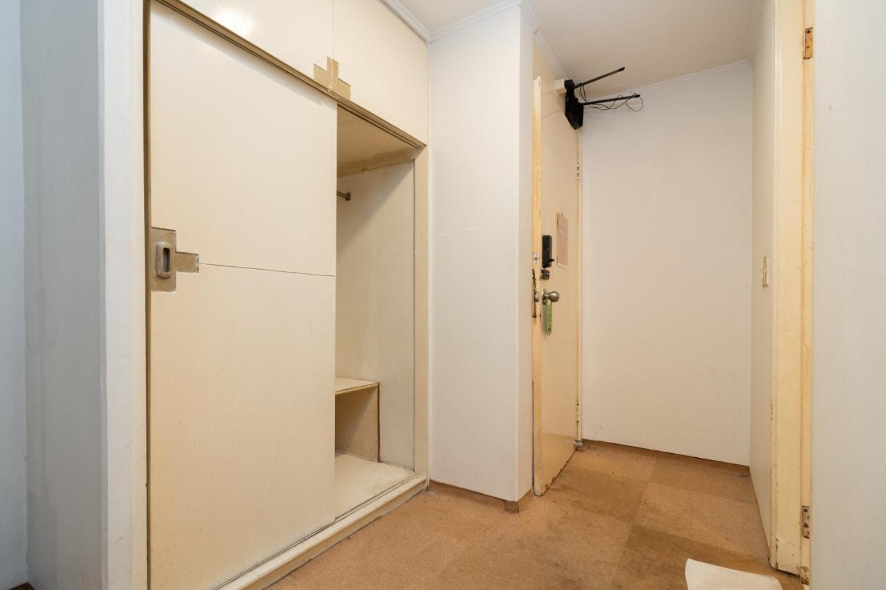 Reddoorz Plus Near Kebayoran Baru Blok S Джакарта Экстерьер фото