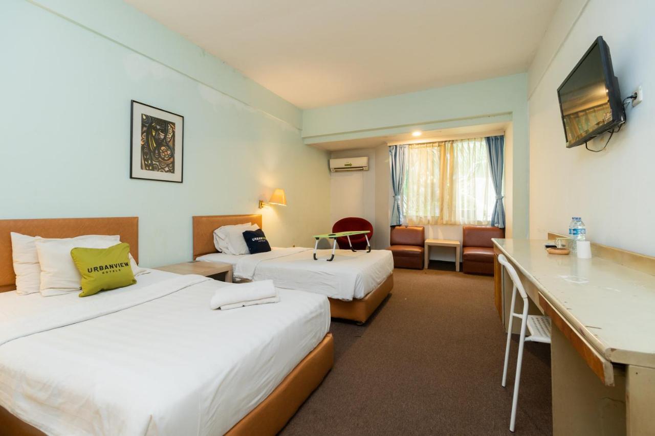 Reddoorz Plus Near Kebayoran Baru Blok S Джакарта Экстерьер фото